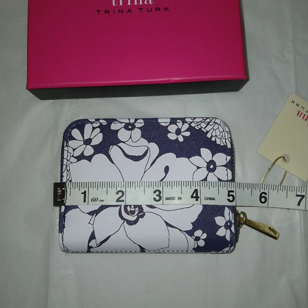 Trina Turk Zip Around Cardholder Wallet In Box, Faux Leather, Floral - Picture 6 of 9
